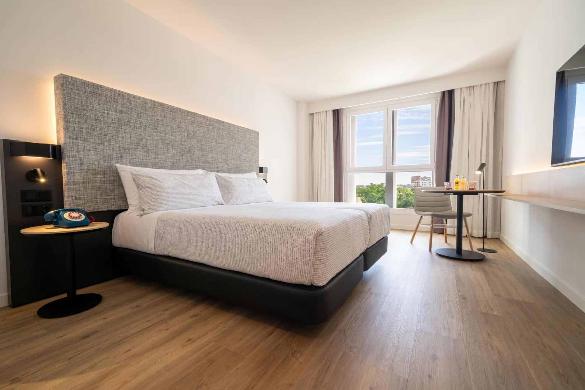 The Studio with Terrace + The Innside Room (2 Adults + 3 Children)